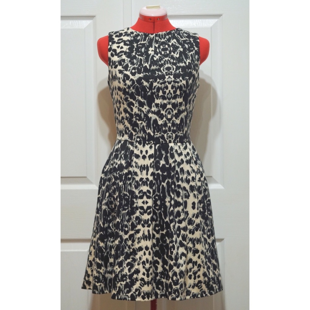 Sleeveless A-line Dress